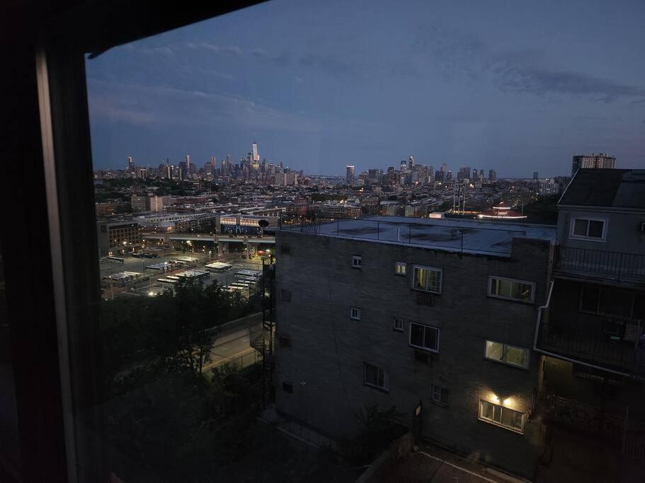 Appartamento Elegant 2 Bed Gem! Mins From Nyc Union City Esterno foto