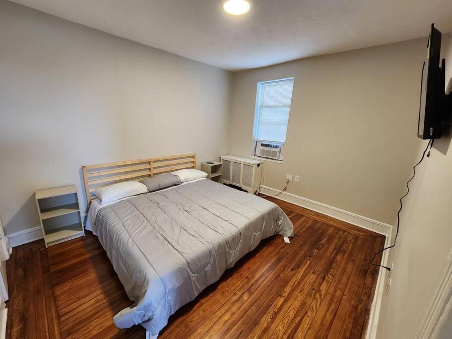 Appartamento Elegant 2 Bed Gem! Mins From Nyc Union City Esterno foto